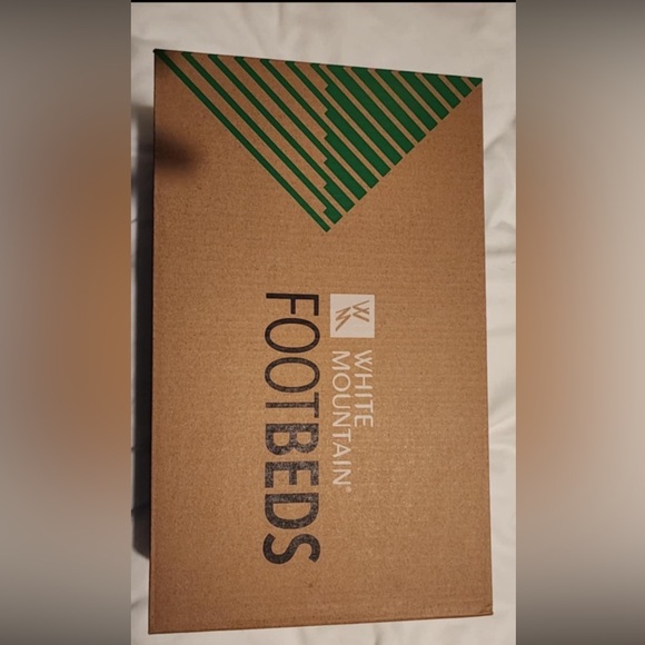 BNIB White Mountain Women’s Bundle Up Mule size 7 - Picture 6 of 6